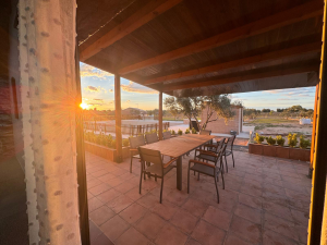 Porche complejo rural Santa Emma