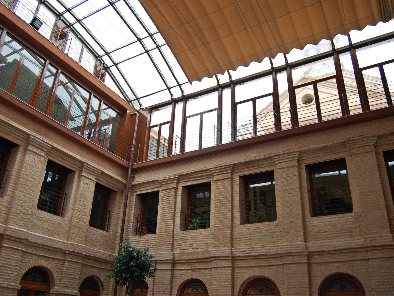 patio ayuntamiento herencia